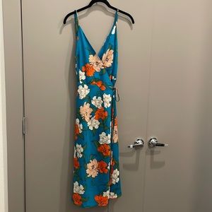 Lulu’s Blue Floral Wrap Dress - M